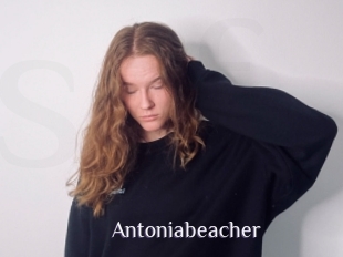 Antoniabeacher