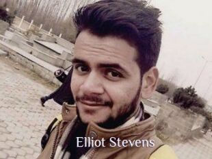 Elliot_Stevens