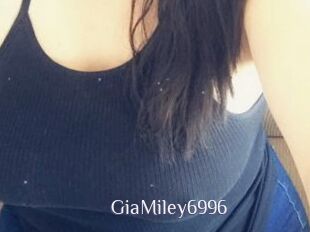 GiaMiley6996