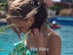 Hot_Riley