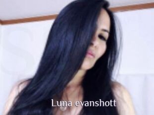 Luna_evanshott