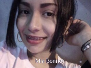 Mia_Bonnet