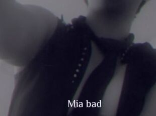 Mia_bad