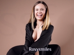 Roxysmiles