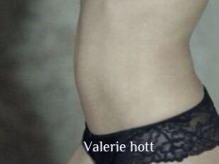 Valerie_hott